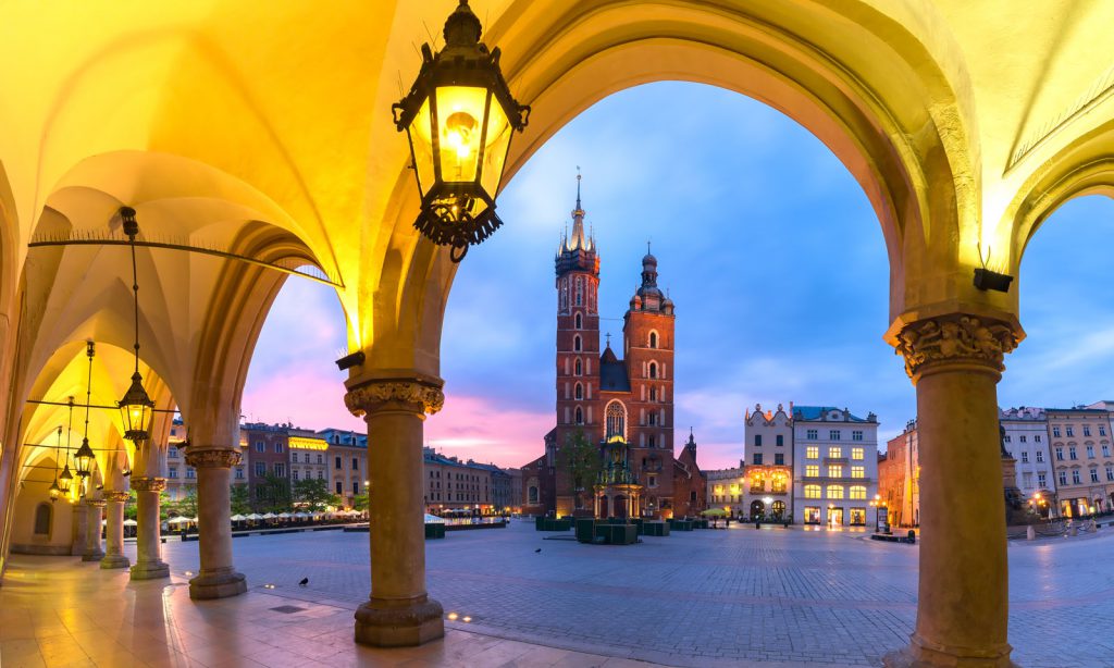 Kraków imprezy firmowe Kraków to miasto, które słynie z bogatej historii, kultury i atmosfery, dlatego oferuje wiele różnorodnych imprez, które przyciągają zarówno mieszkańców, jak i turystów.